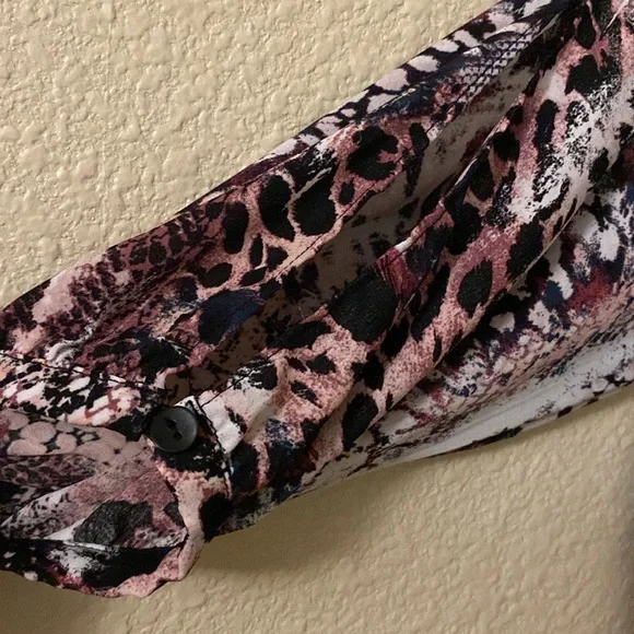 A Byer blouse - Picture 5 of 6